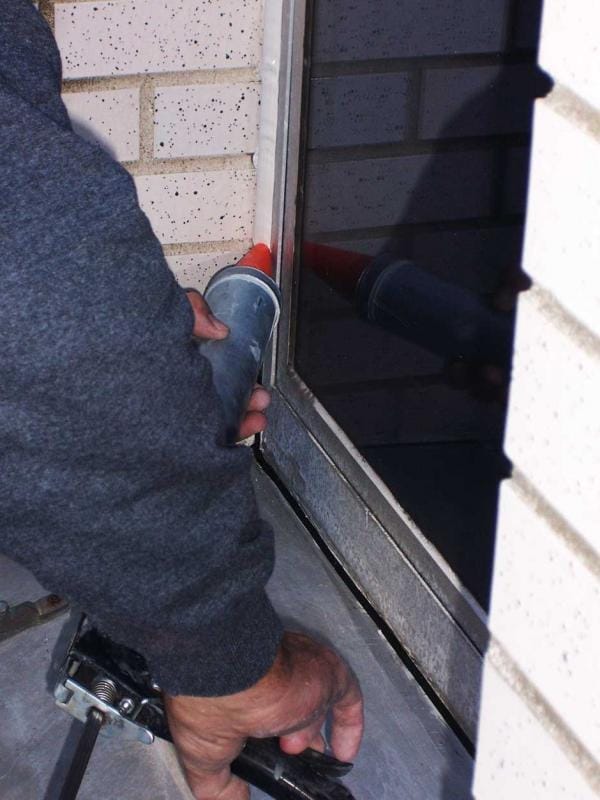 caulkwindow2